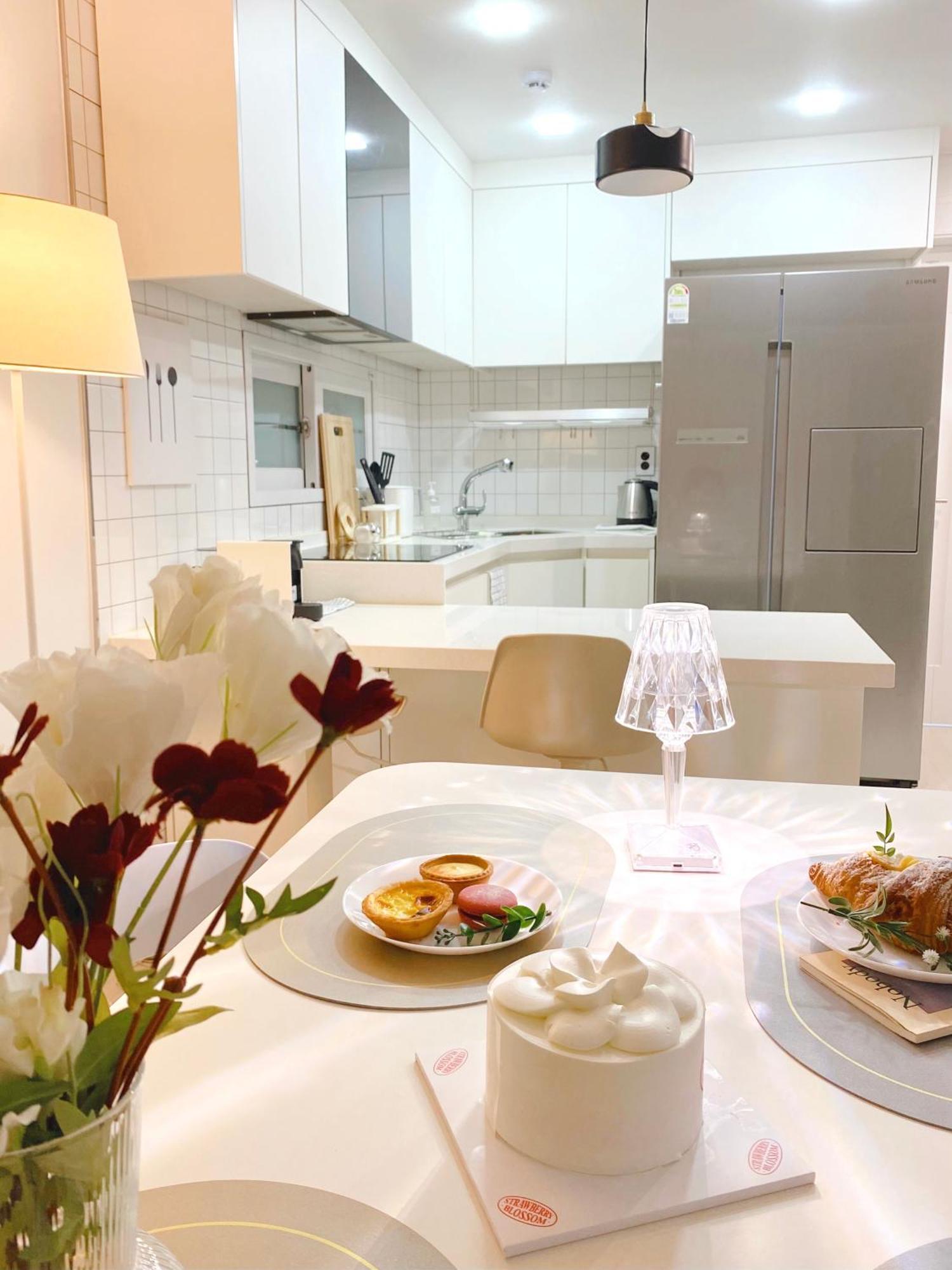 The Hue Stay, Apartment *